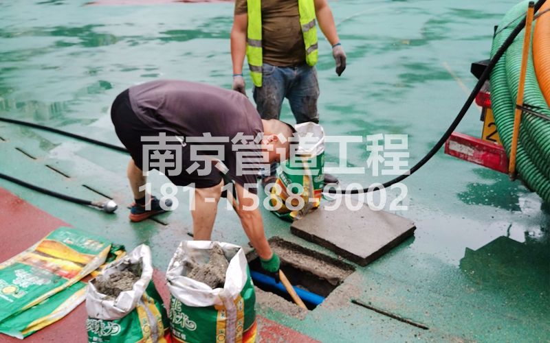 218沿河管道清淤